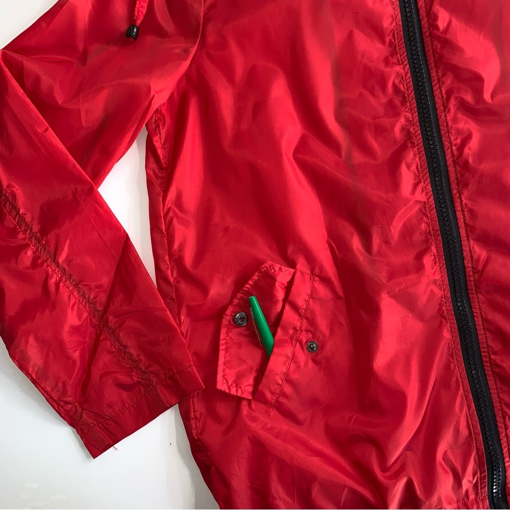 Thread & Supply Red Hooded Windbreaker Lightweight Jacket Size Medium - Picture 5 of 12